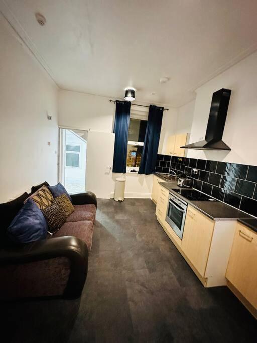 Bespoke 2 Bedroom Apt Derby City Luaran gambar